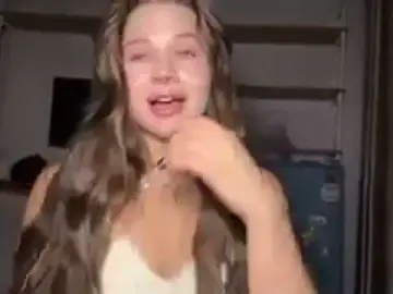 DevonGroszkiewicz  live sex cam