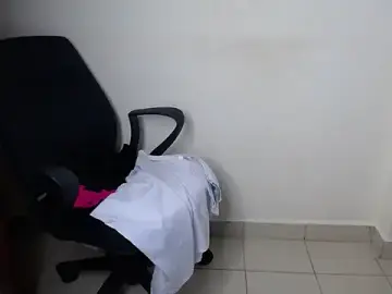 KittyKissess02  live sex cam