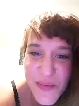 Maggie38  live sex cam