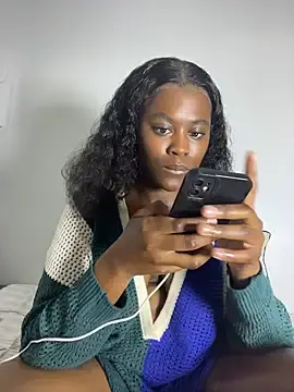 Moonzy77  live sex cam