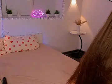 Raevella  live sex cam
