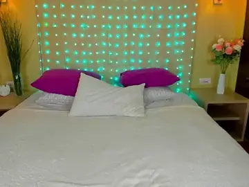Riddle_Lay  live sex cam