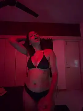 Kissmebishh  live sex cam