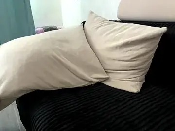 Vellawood  live sex cam