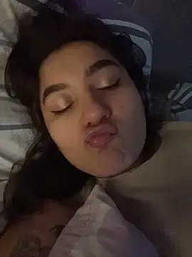Yessi_rose  live sex cam