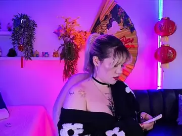 AlbaismynameX  live sex cam