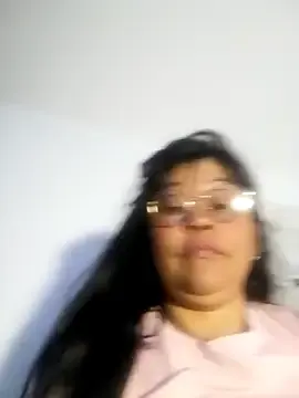 Viki_mom  live sex cam