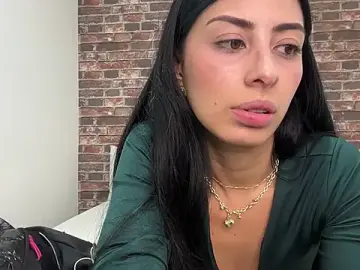 AbrilSantosxo  live sex cam