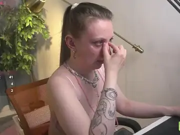 Helga_vibe  live sex cam