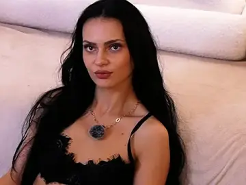 IliriaKara  live sex cam
