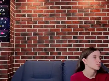MyrtaMcclaney  live sex cam