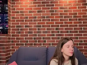 MyrtaMcclaney  live sex cam