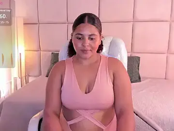 Soophie_taylor3  live sex cam