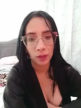 YaraDuartee  live sex cam