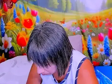 Indianroxy  live sex cam