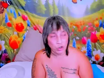 Indianroxy  live sex cam