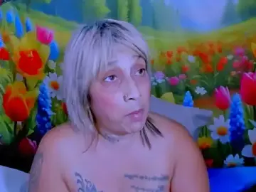 Indianroxy  live sex cam