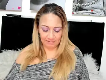 Yayita_mature  live sex cam