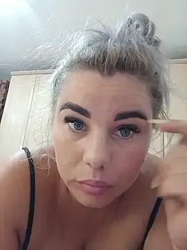 Laurasociabila  live sex cam