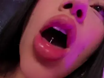 ViolettaHotLatin_  live sex cam