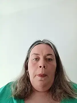 Chattedebretagne  live sex cam
