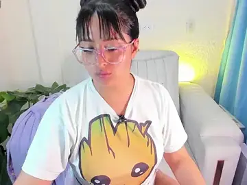 Soofiathooner  live sex cam