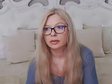 Angelina33  live sex cam