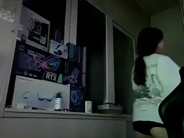 FewerCadre  live sex cam