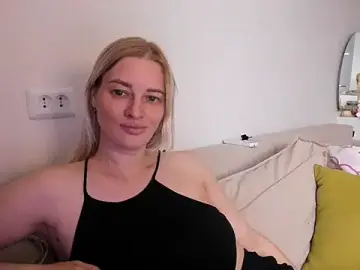 THE_GOLDEN_WOMAN  live sex cam