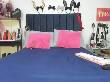 Emmily_giraldo  live sex cam