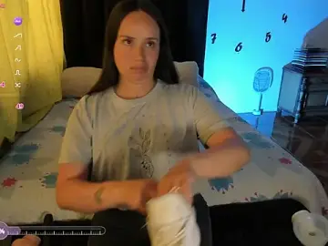 Milysauria1  live sex cam