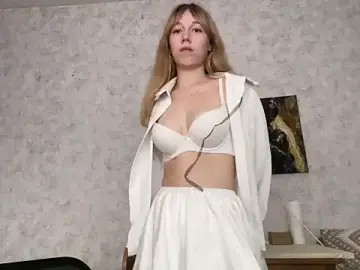 AriaFlyFerrari  live sex cam