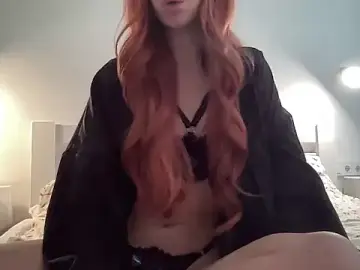 EliseMeadow  live sex cam