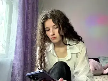 Sarahyourfantasy  live sex cam
