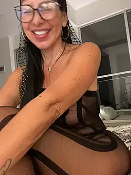 Caritoo21  live sex cam