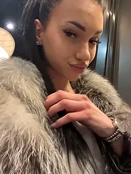 Ilariea_girl  live sex cam