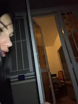 Ilariea_girl  live sex cam