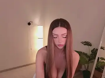 Tinapie  live sex cam