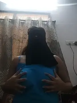 Aliaqureshilive  live sex cam