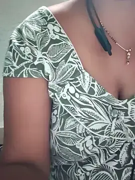 Alina-khan  live sex cam
