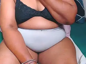 Freakyassnwildx  live sex cam