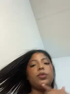 Maddie-doll  live sex cam