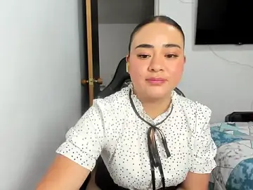 ReyleDoll  live sex cam