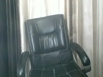SpitQueenX  live sex cam
