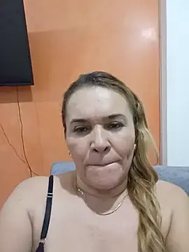 Charlotte_milf30  live sex cam