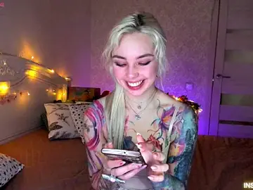 LillyMoure_  live sex cam