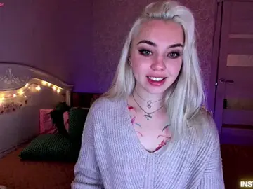 LillyMoure_  live sex cam