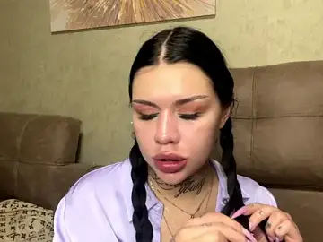 LoniStoughton  live sex cam