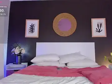 VioletPaket  live sex cam