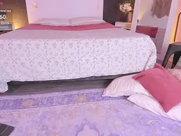 VioletPaket  live sex cam